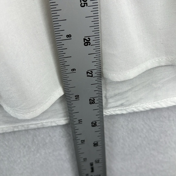 Sundance Pintuck Blouse Size M White Rayon Full Elbow Sleeves Button Front EUC - Picture 12 of 12